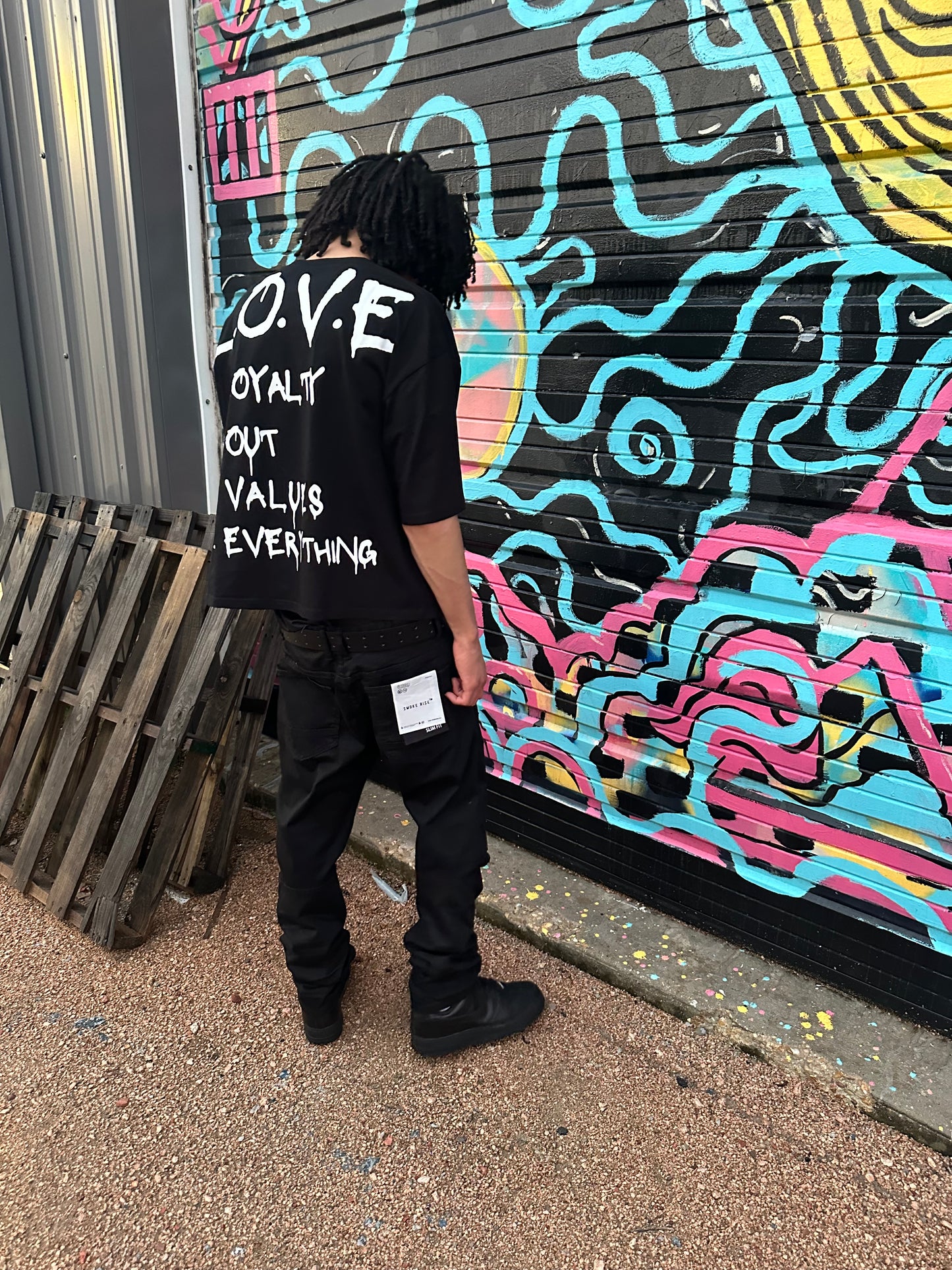 VOIDSTXR “L.O.V.E” SHIRT (BLACK)